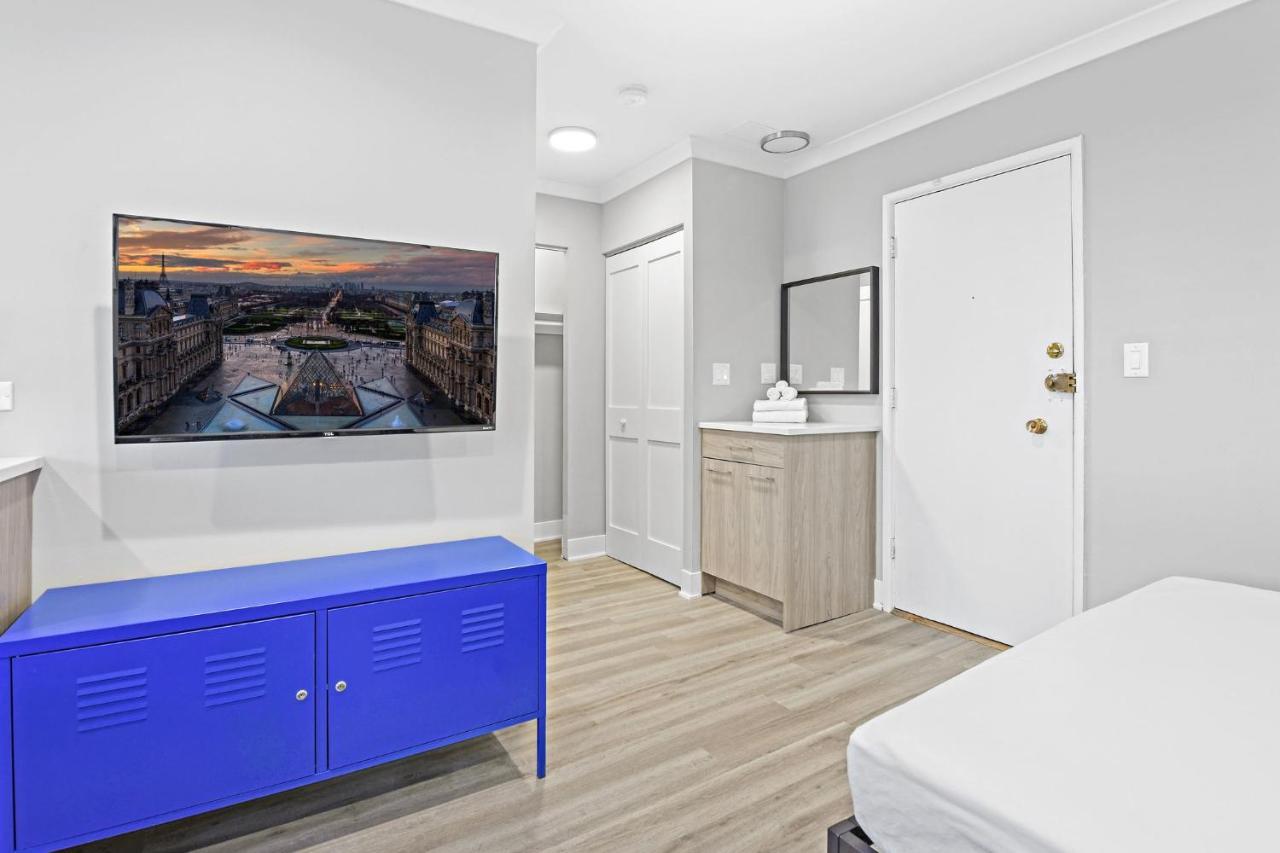 Sophisticated Studio With Modern Kitchen - Oakdale Od2 Rep * Chicago